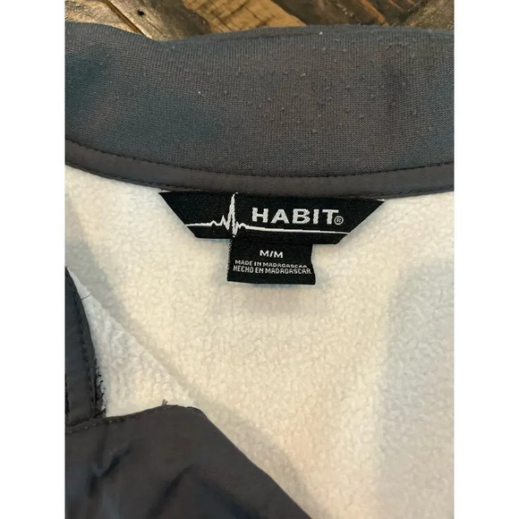 Habit Men’s Medium Gray Camo Button Pull Over Country Western Hunting Fishing - Picture 3 of 16